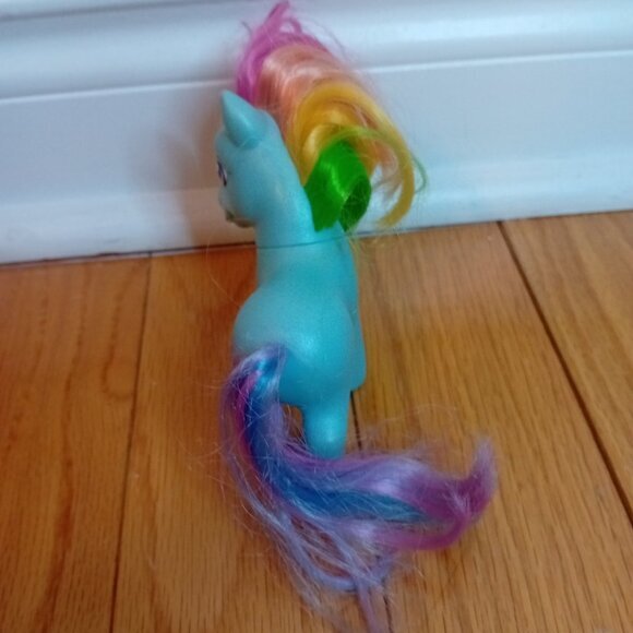 Y2K 2006 My Little Pony MLP G3 Rainbow Dash Ombre Leg Clouds Girly 4.25" READ - Picture 7 of 14